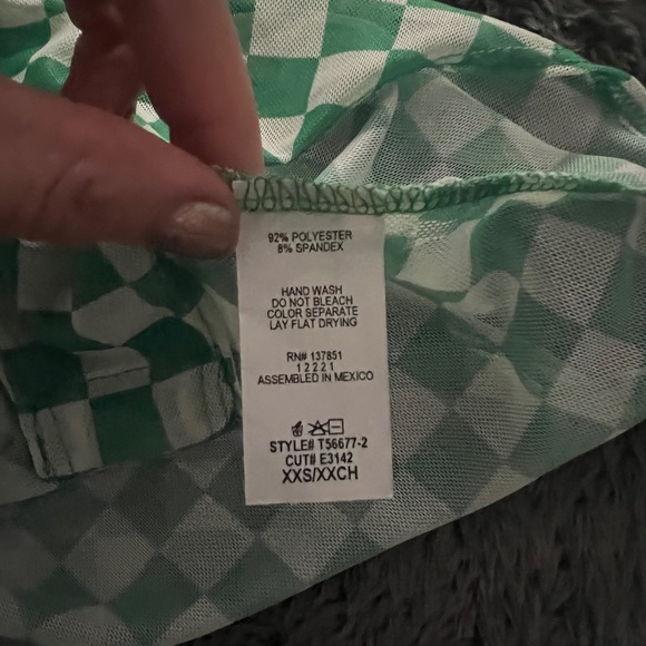 Adorable green checkerboard sheer bodysuit - Picture 6 of 6